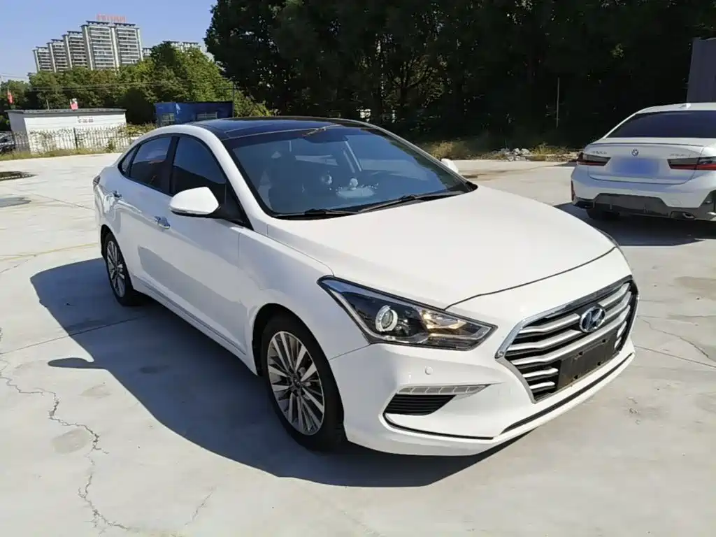 Hyundai Mistra — фото 3