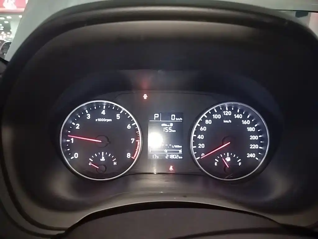 Hyundai Elantra — фото 11