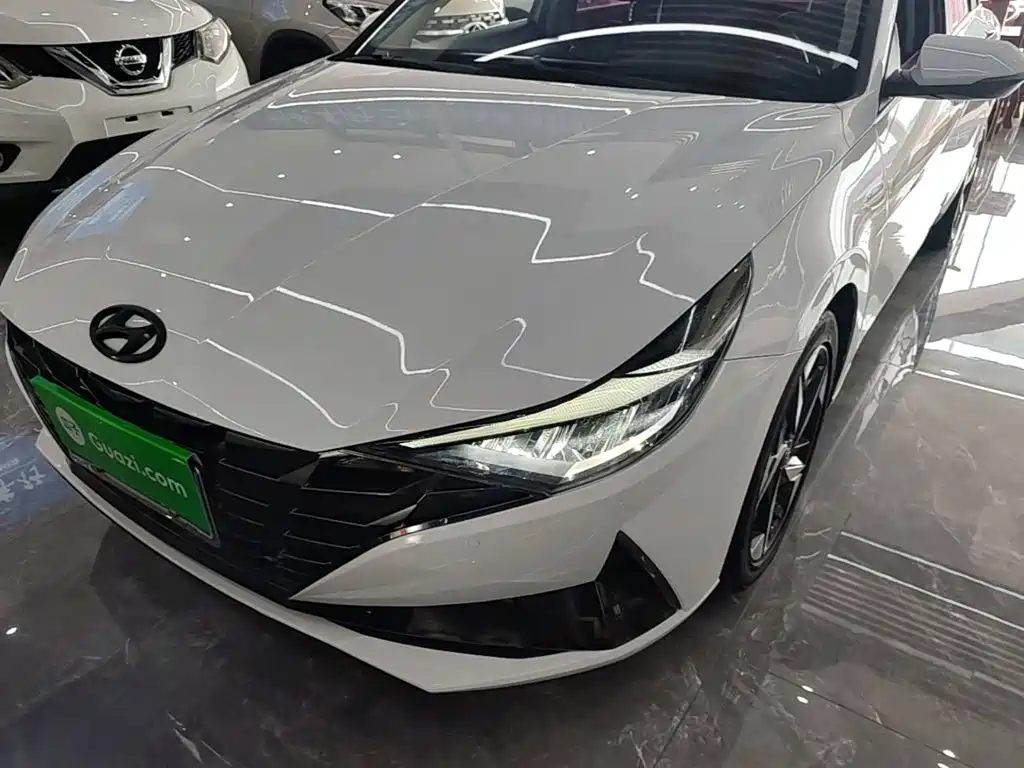 Hyundai Elantra — фото 23
