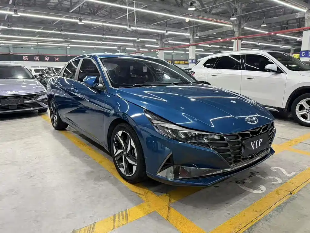 Hyundai Elantra — фото 3