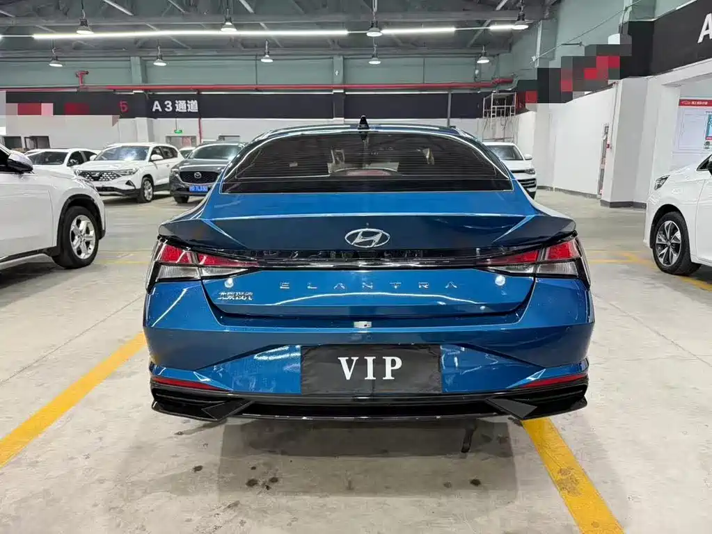 Hyundai Elantra — фото 9