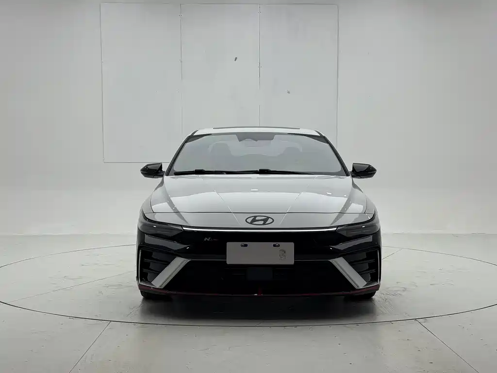 Hyundai Elantra — фото 2