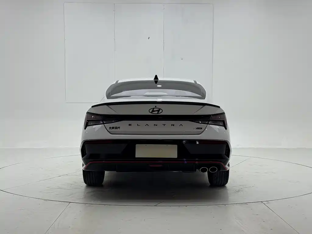 Hyundai Elantra — фото 5