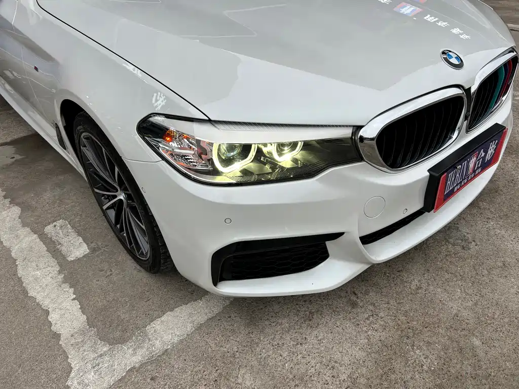BMW 5 Series — фото 2
