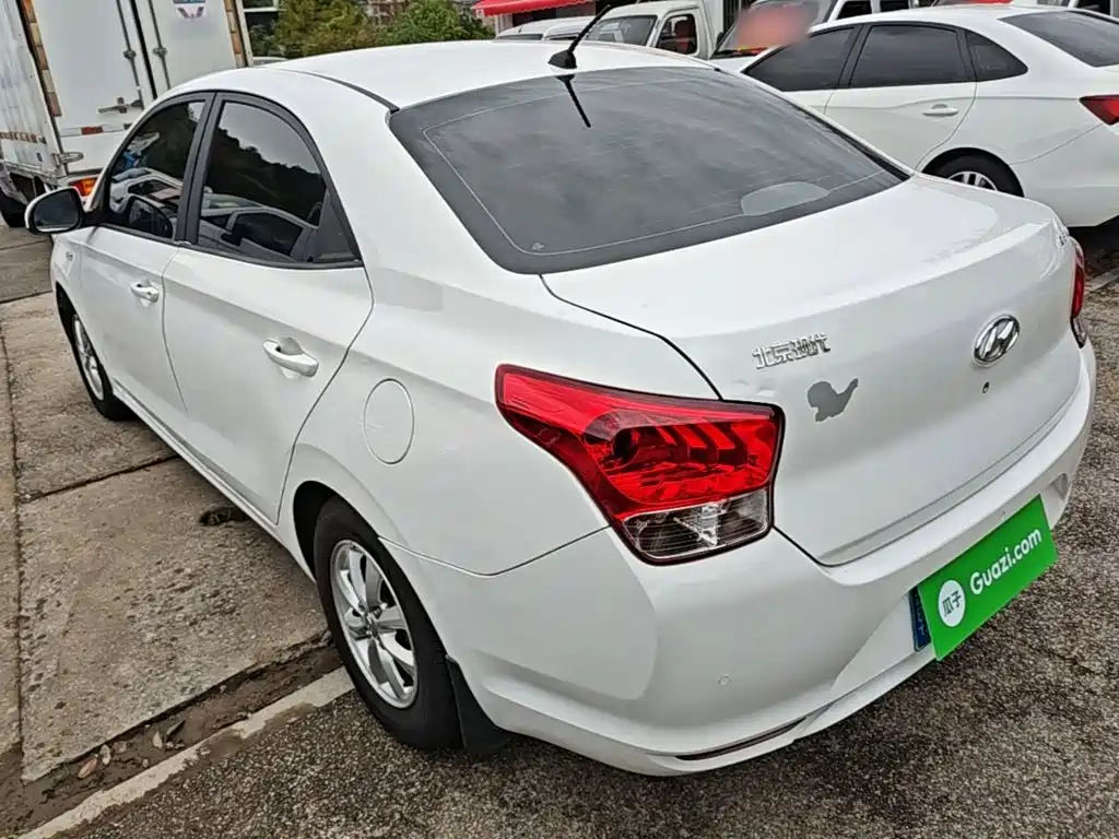 Hyundai Verna — фото 4
