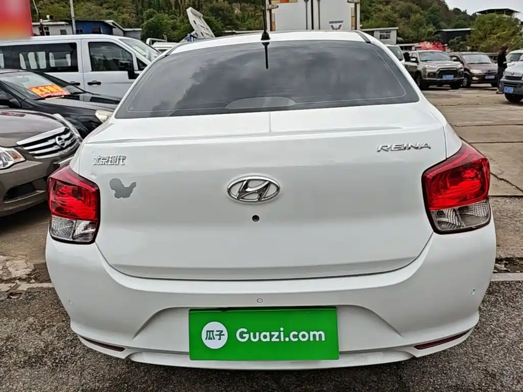 Hyundai Verna — фото 5
