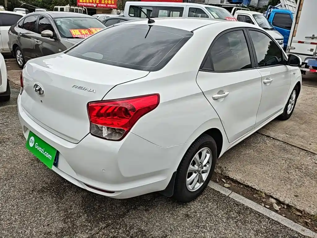 Hyundai Verna — фото 6