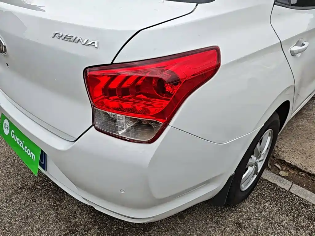 Hyundai Verna — фото 7