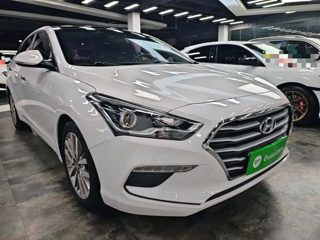 Hyundai Mistra — фото 3