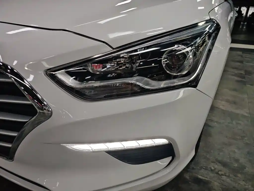 Hyundai Mistra — фото 23