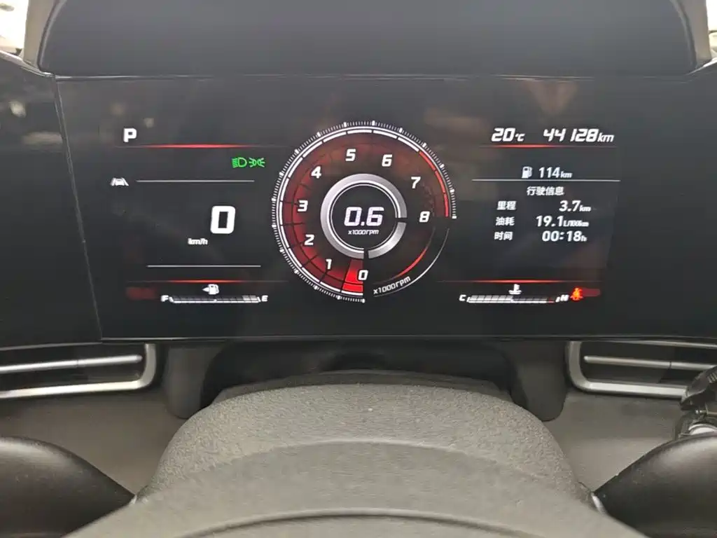 Hyundai Elantra — фото 11