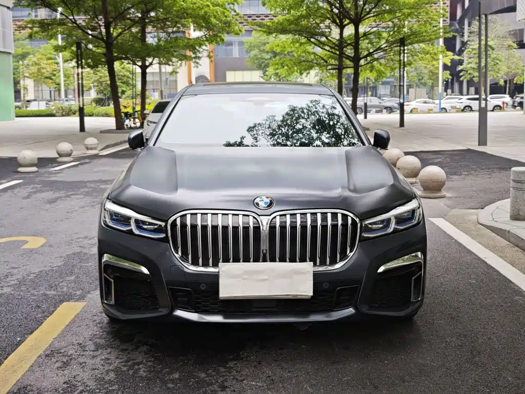 BMW 7 Series — фото 2