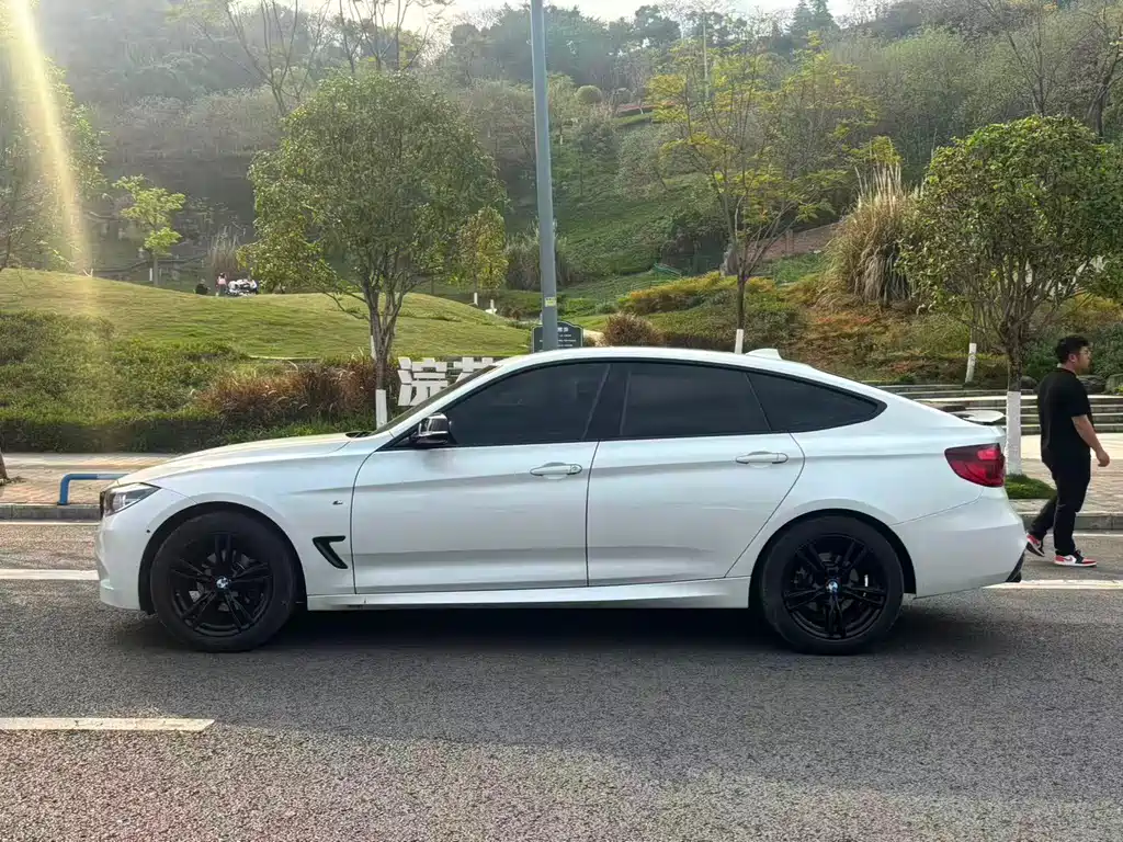 BMW 3 Series GT — фото 2