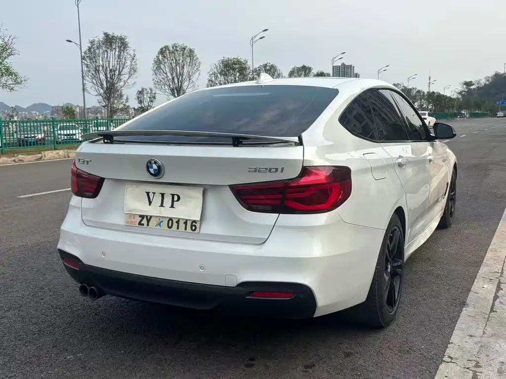 BMW 3 Series GT — фото 4