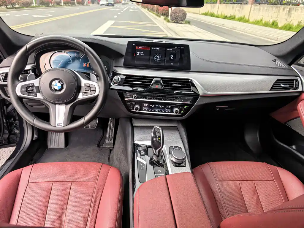 BMW 5 Series — фото 7