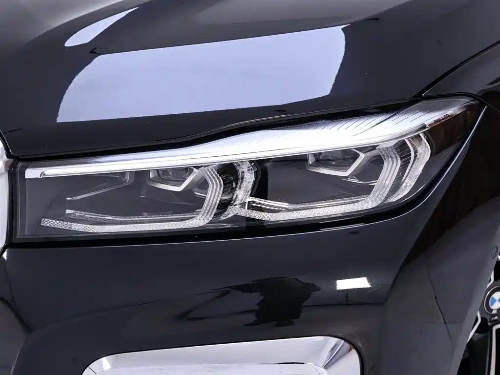 BMW 7 Series — фото 4