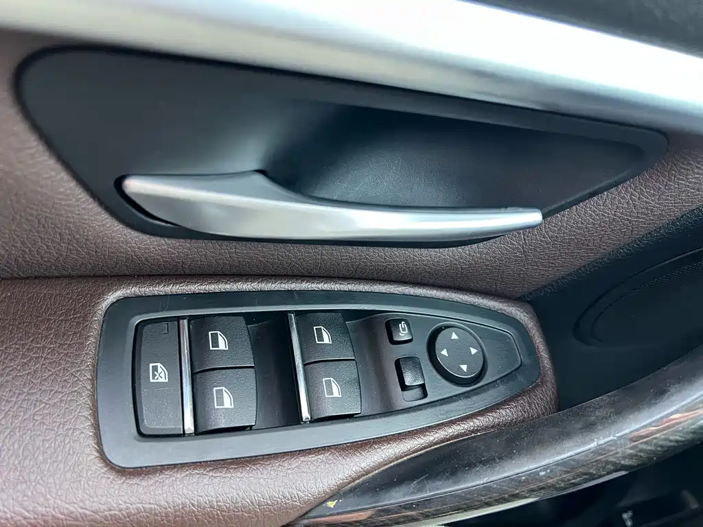 BMW 3 Series — фото 18