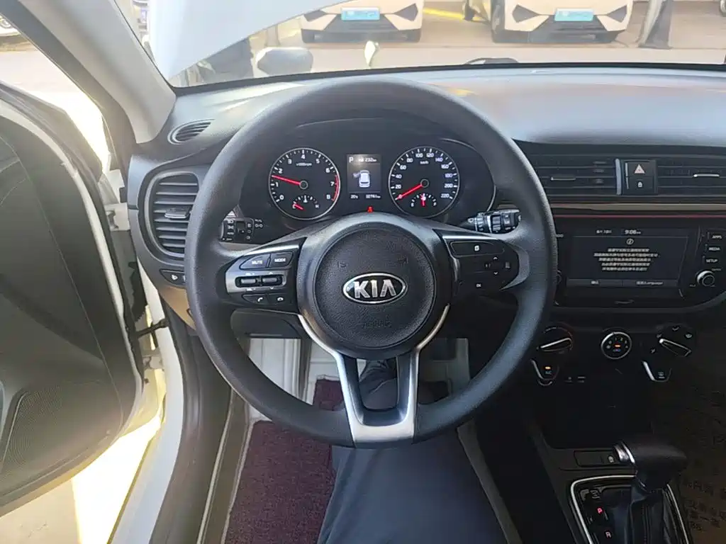 Kia KX Cross — фото 10