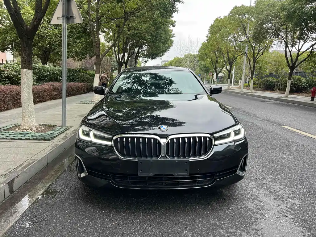 BMW 5 Series — фото 2