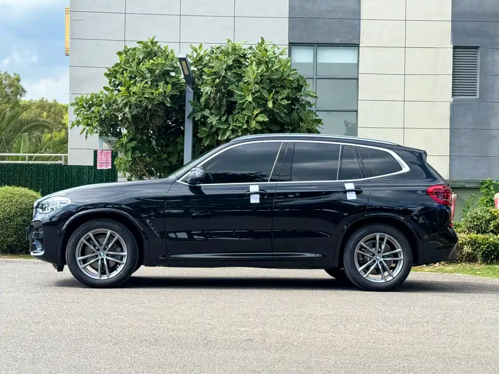 BMW X3 — фото 10