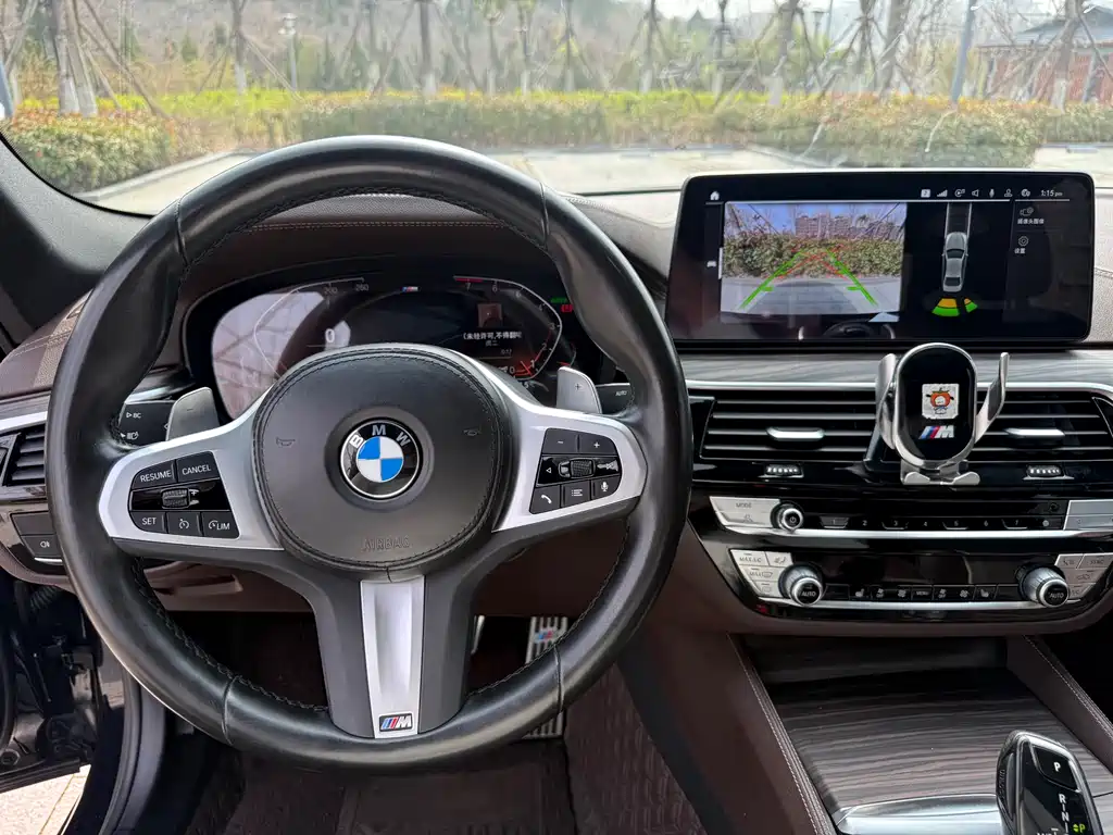 BMW 5 Series — фото 17