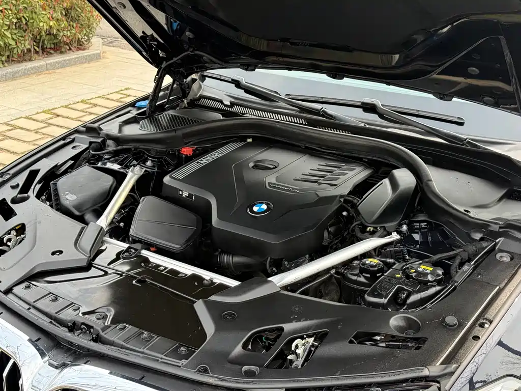 BMW 5 Series — фото 26