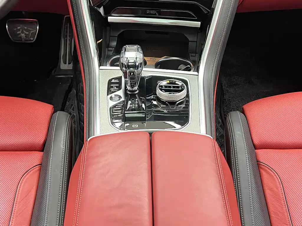 BMW 8 Series — фото 26