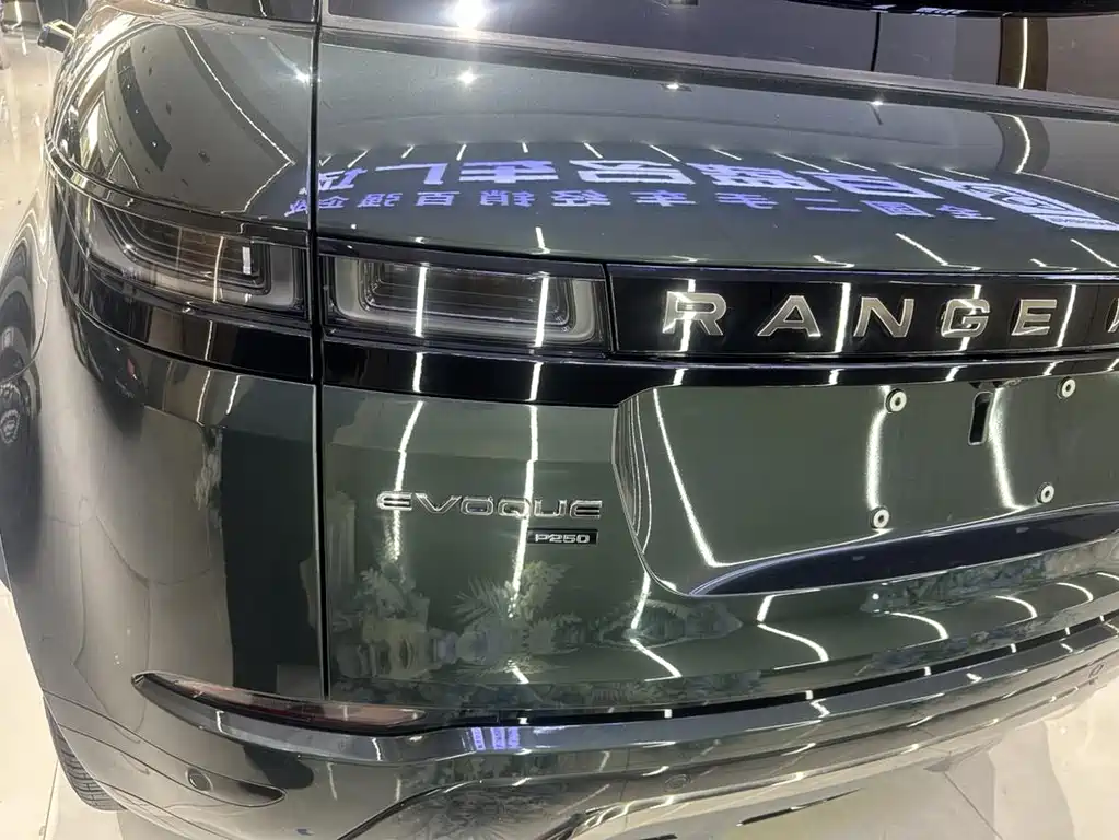 Land Rover Evoque — фото 13