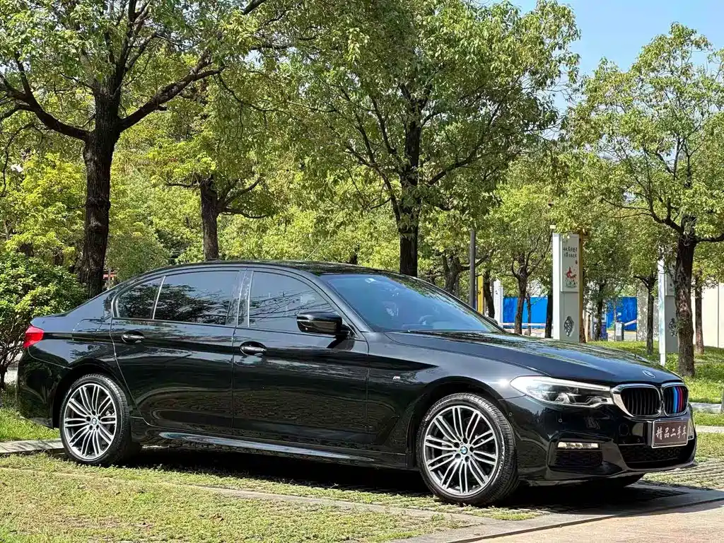 BMW 5 Series — фото 3