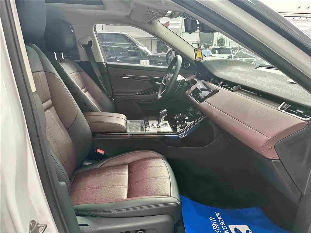 Land Rover Evoque — фото 18