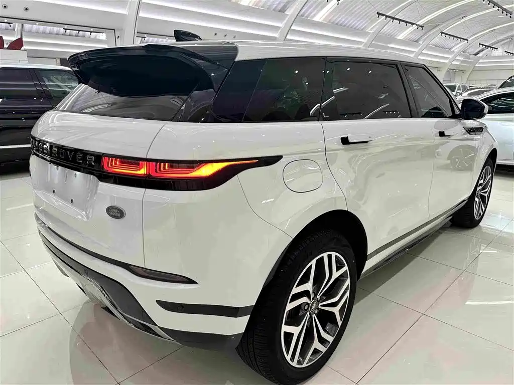 Land Rover Evoque — фото 19