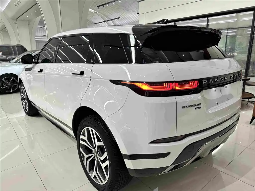 Land Rover Evoque — фото 20