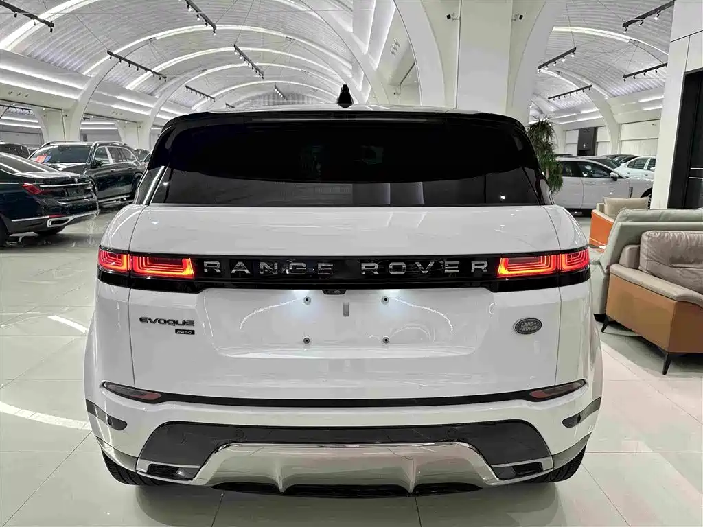 Land Rover Evoque — фото 21