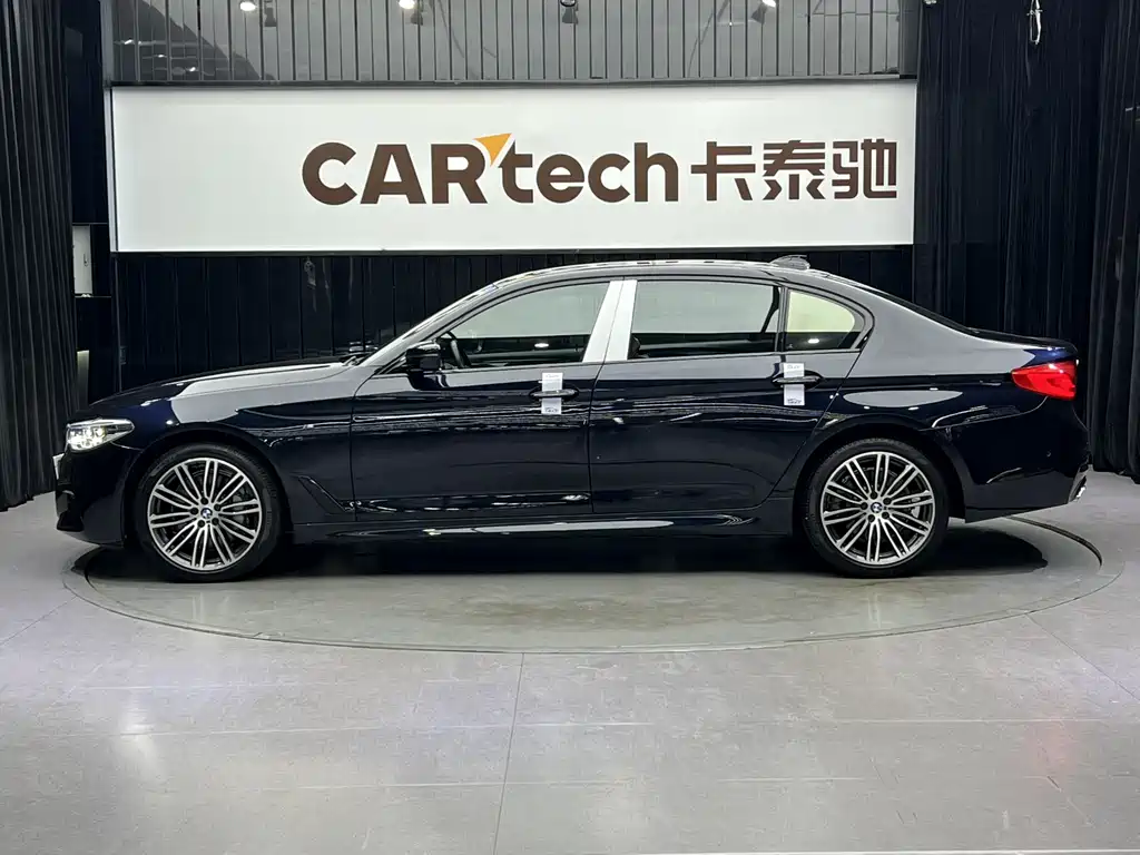 BMW 5 Series — фото 4