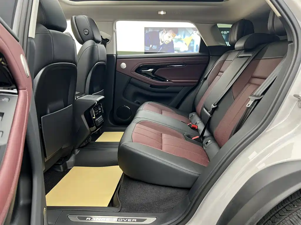 Land Rover Evoque — фото 39