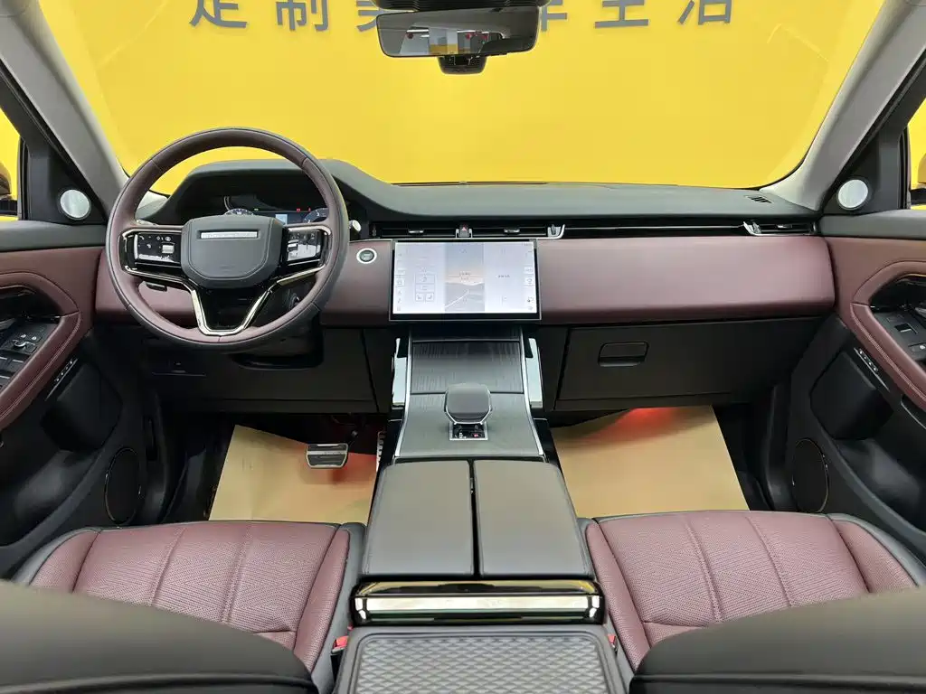Land Rover Evoque — фото 43