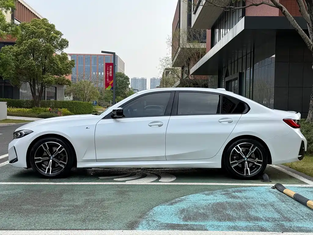 BMW 3 Series — фото 4