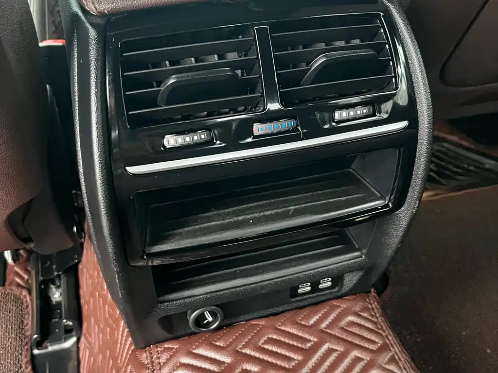 BMW 5 Series New Energy — фото 13