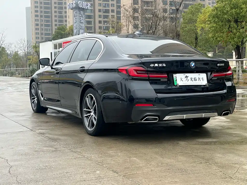 BMW 5 Series New Energy — фото 6
