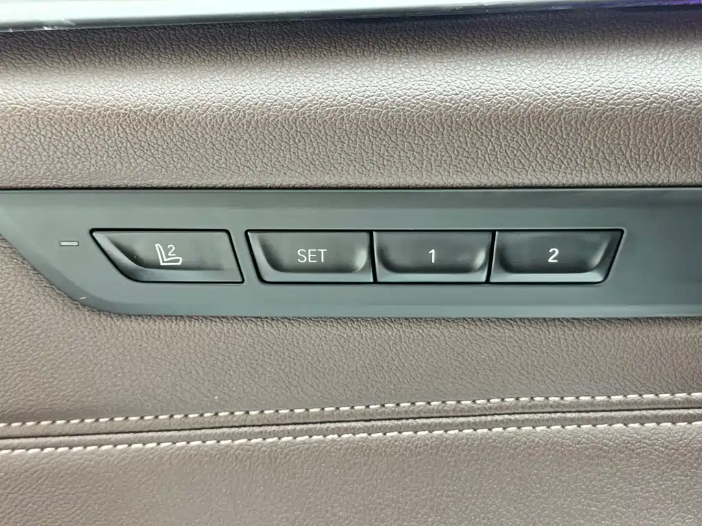 BMW 5 Series — фото 15