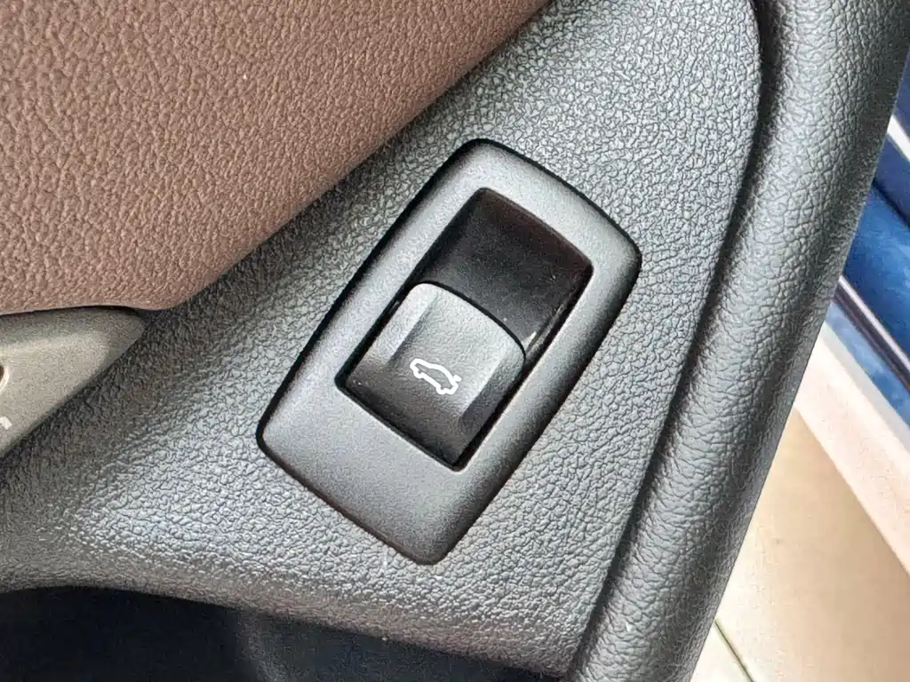 BMW 5 Series — фото 17