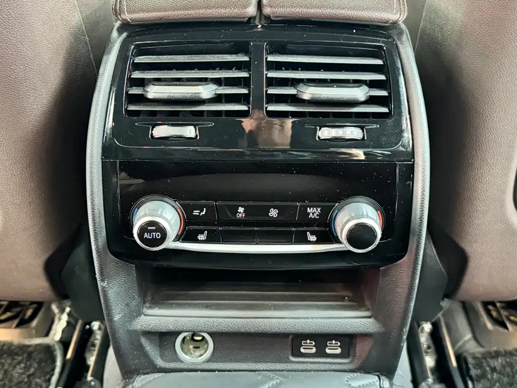 BMW 5 Series — фото 28