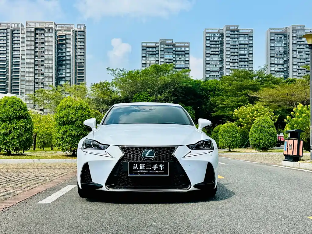 Lexus IS — фото 3