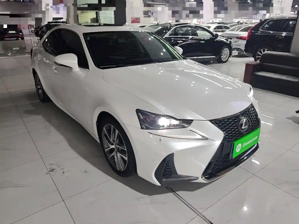 Lexus IS — фото 3