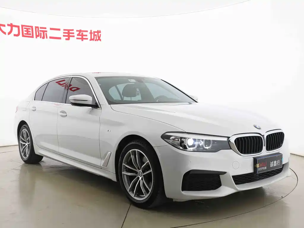 BMW 5 Series — фото 2