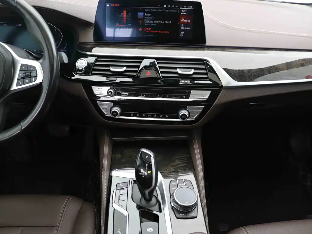 BMW 5 Series — фото 13