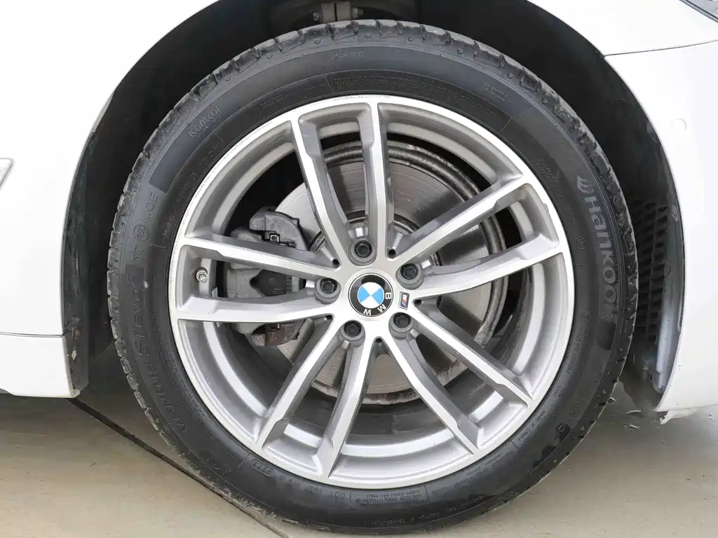 BMW 5 Series — фото 10