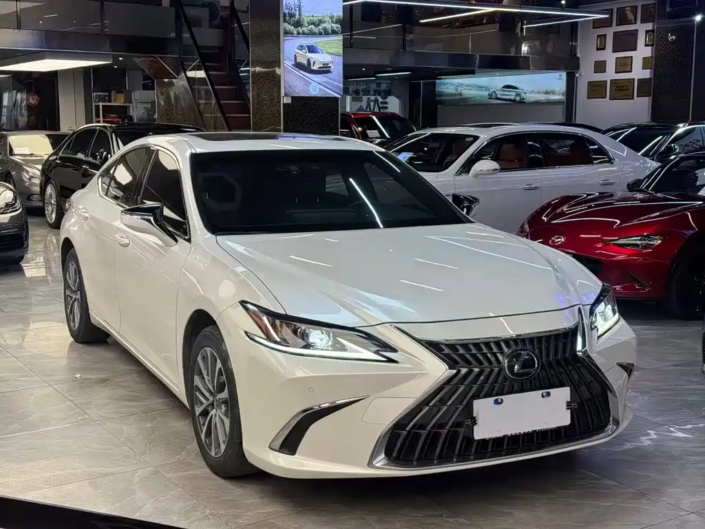 Lexus ES — фото 2