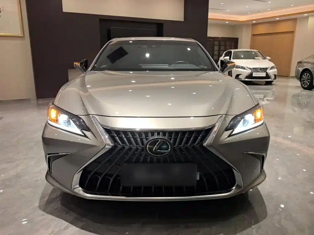 Lexus ES — фото 2