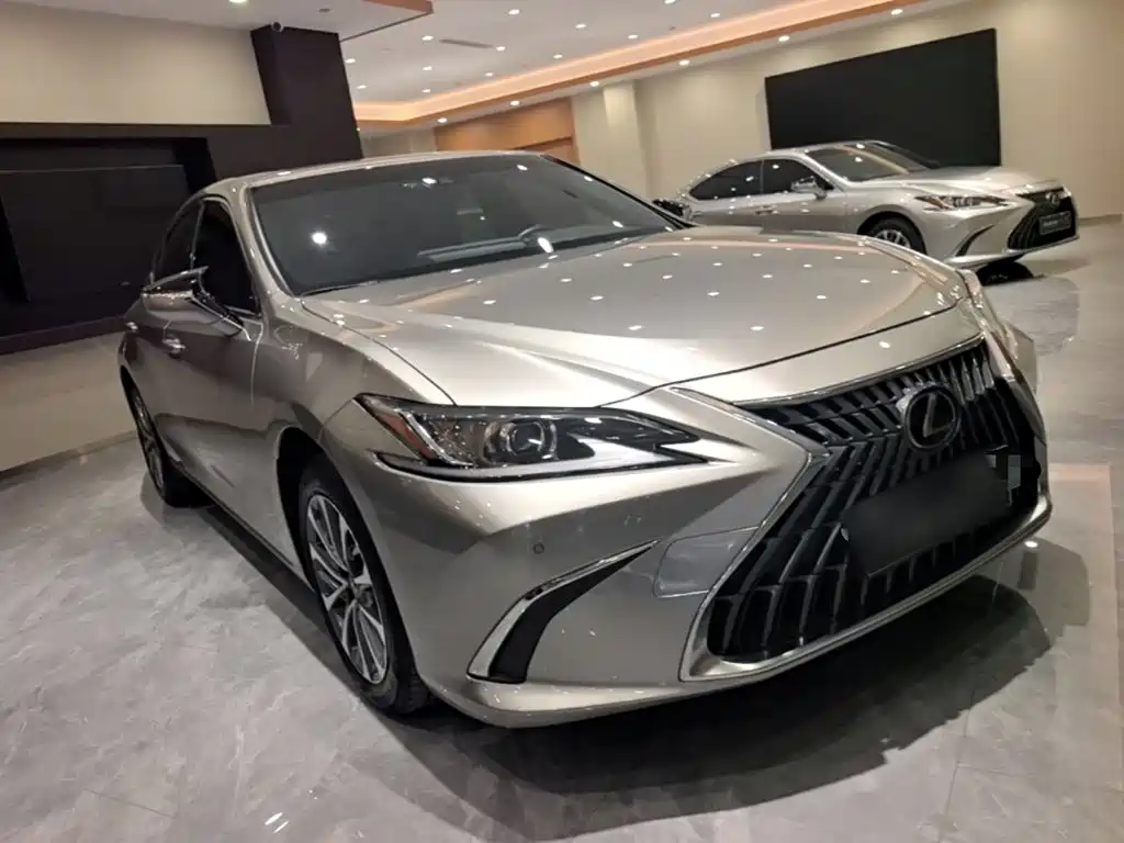 Lexus ES — фото 3
